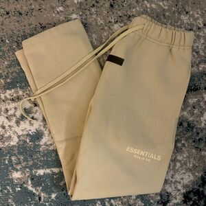 NWOT - ESSENTIALS FEAR OF GOD FOG SWEATPANTS SIZE SMALL